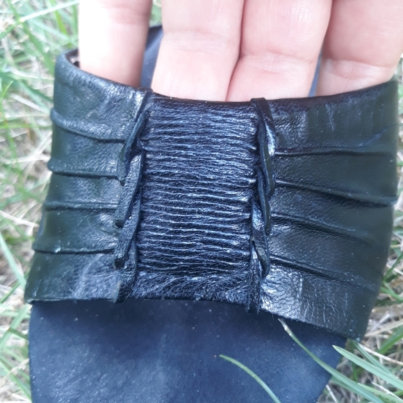 Bandolino Sandals - Picture 9 of 11